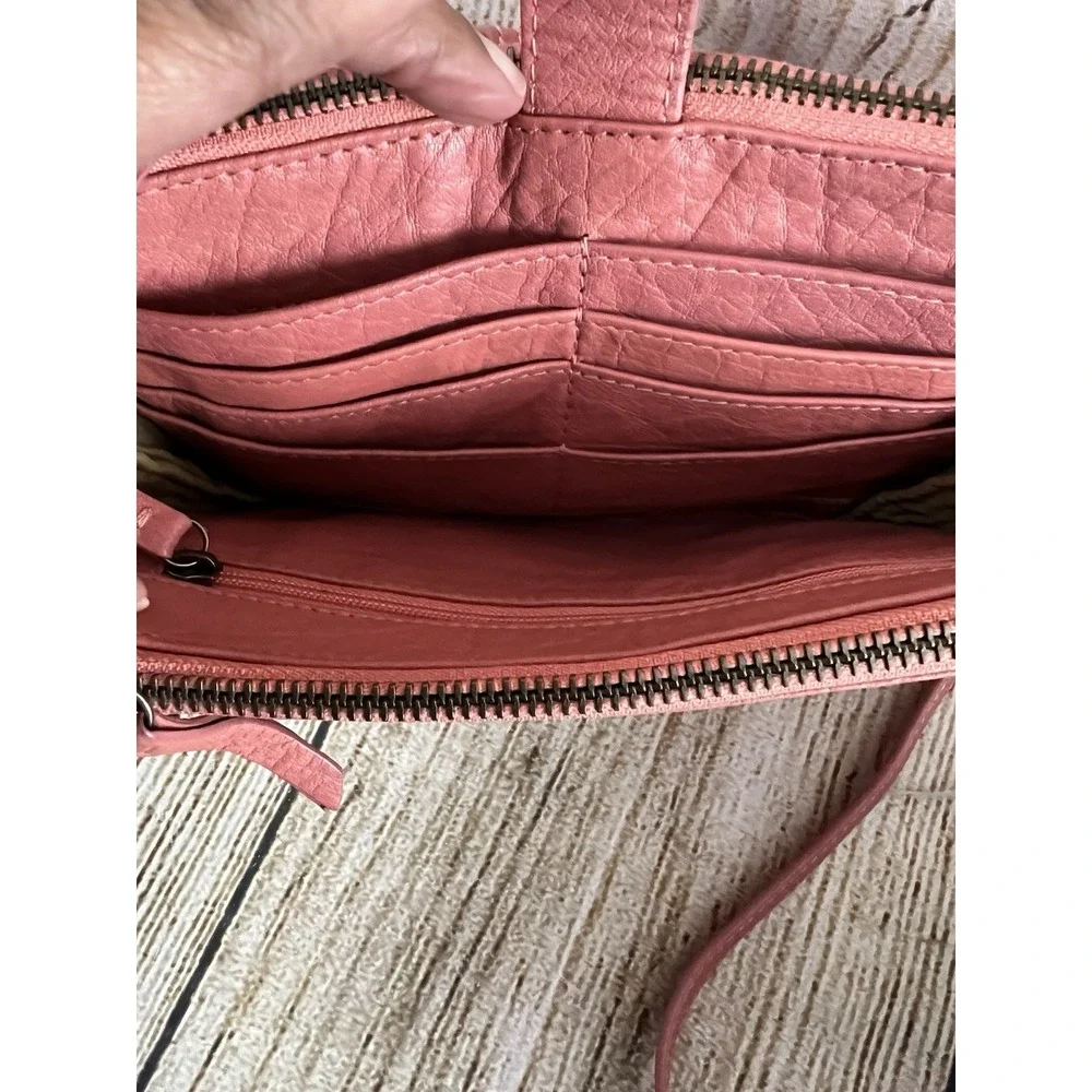 Lucky Brand Rela Pink Leather Crossbody Fold Over Convertible Wallet ‎ Hobo Bag